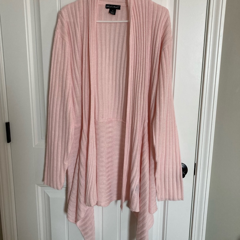 Pale pink light sweater. Excellent condition.